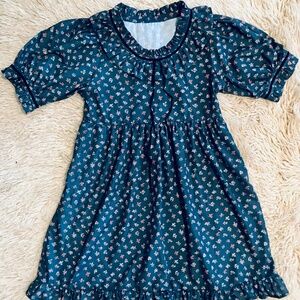 1960s-style Floral Prairie-Print Dark Green Women’s Babydoll Minidress